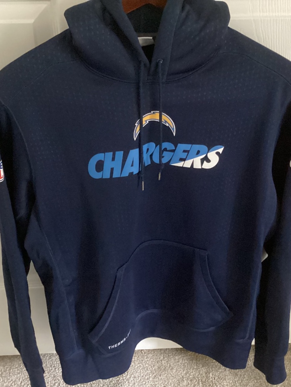 Mens NFL Nike Therma Fit LA Chargers Hoodie with Kangaroo Pocket Size Large